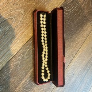 Pearl Necklace - Costume Jewelry